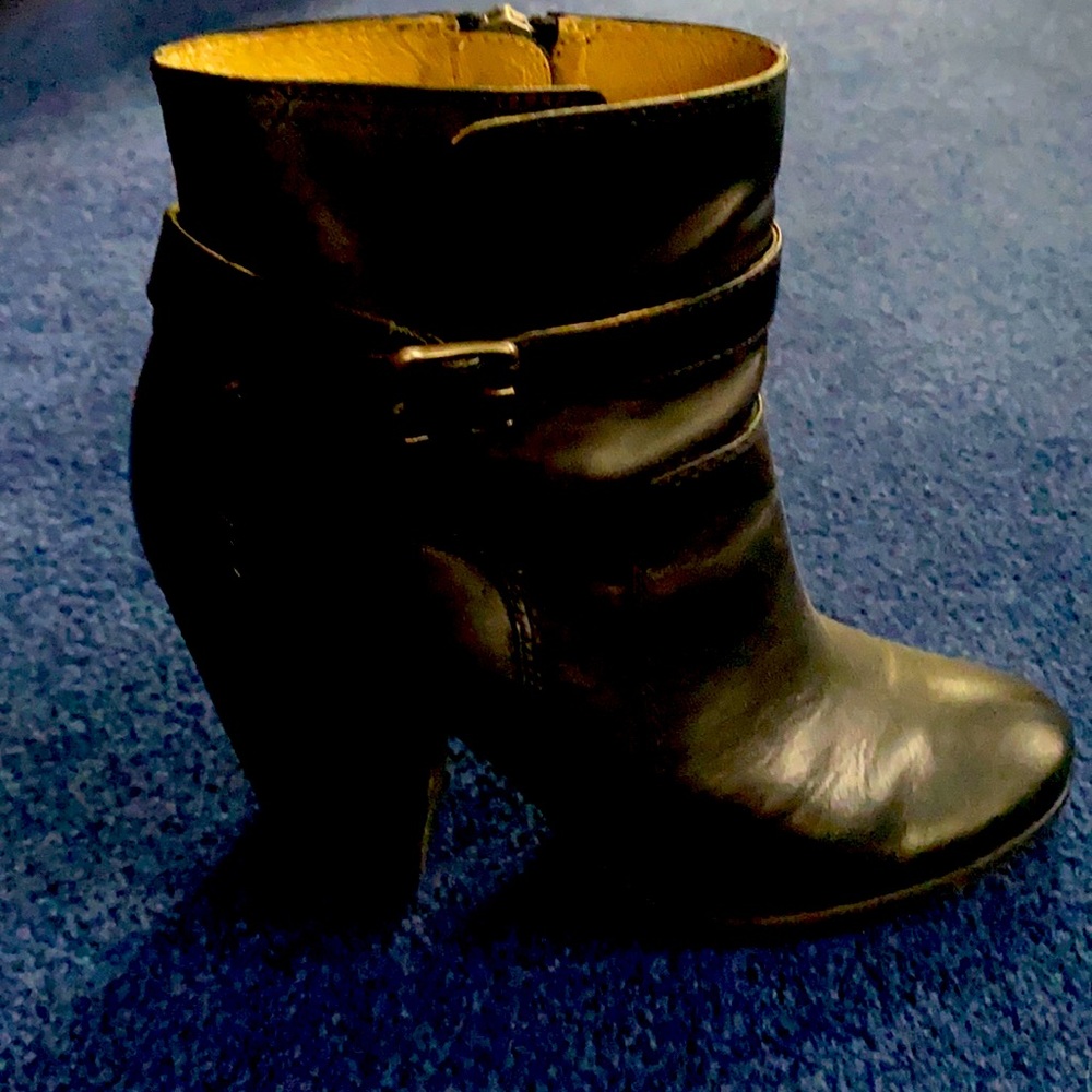 Frye reposh
